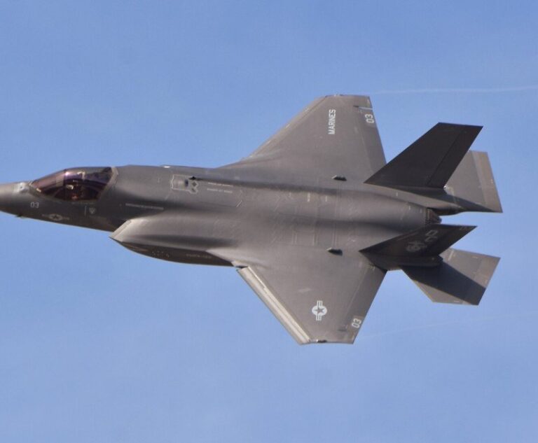 american-f35-lightening-ii-fighter-jet